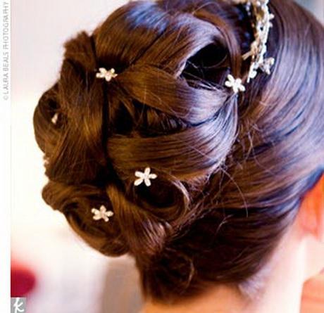 latest-wedding-hair-styles-15_6 Legújabb esküvői frizurák