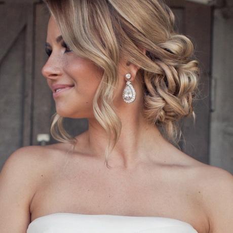 popular-bridal-hairstyles-92_2 Népszerű menyasszonyi frizurák