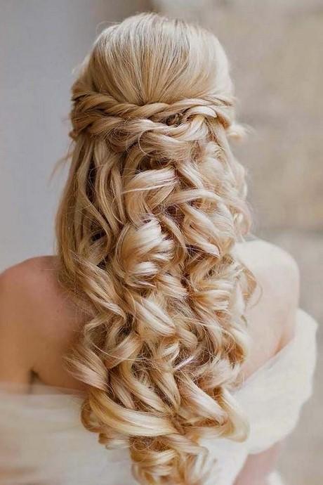beautiful-hairstyles-for-brides-30_9 Gyönyörű frizurák menyasszonyok számára