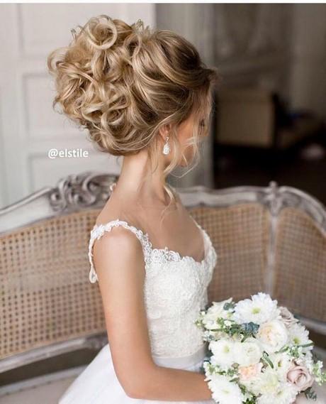 bridal-hair-updo-90_17 Menyasszonyi haj frizura