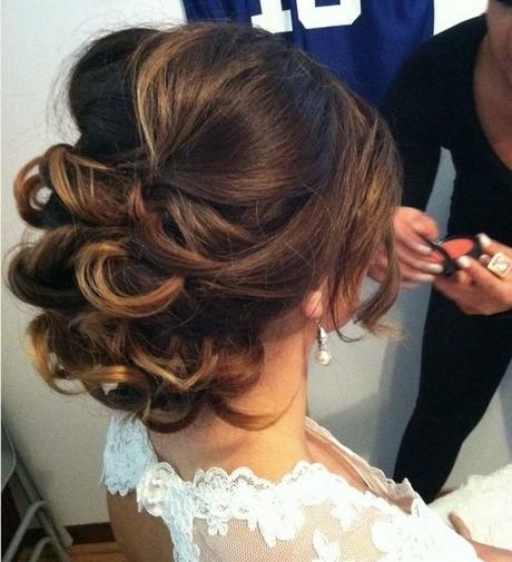 elegant-hairstyles-for-brides-66_9 Elegáns frizurák menyasszonyok számára