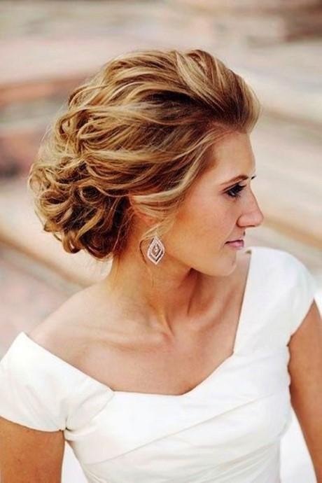 good-hairstyles-for-wedding-guests-15_7 Jó frizurák esküvői vendégek számára