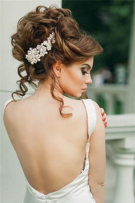 hairstyle-for-wedding-gown-54_4 Frizura esküvői ruha