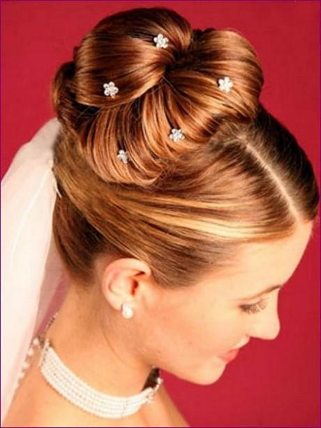 latest-bridal-hair-style-13_14 Legújabb menyasszonyi frizura