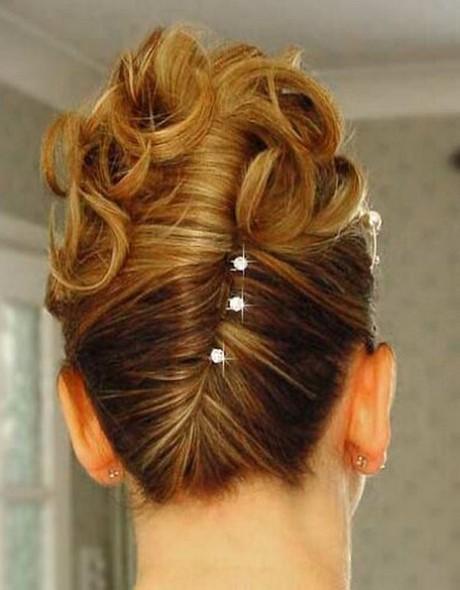 latest-bridal-hair-style-13_19 Legújabb menyasszonyi frizura