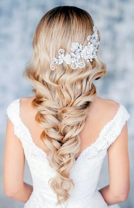 perfect-wedding-hairstyle-05 Tökéletes esküvői frizura