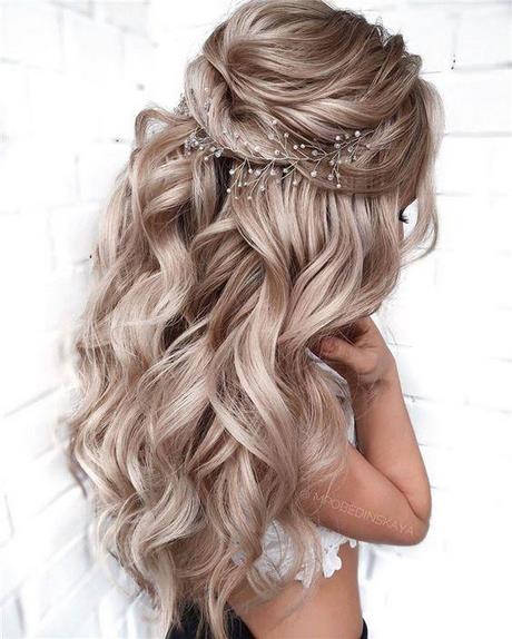 bridal-hairstyle-2020-46 Menyasszonyi frizura 2020