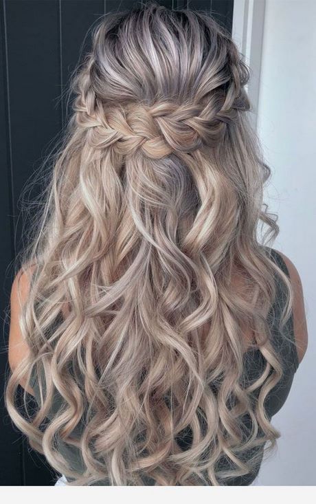 prom-hairstyles-down-2020-09_17 Prom frizurák le 2020