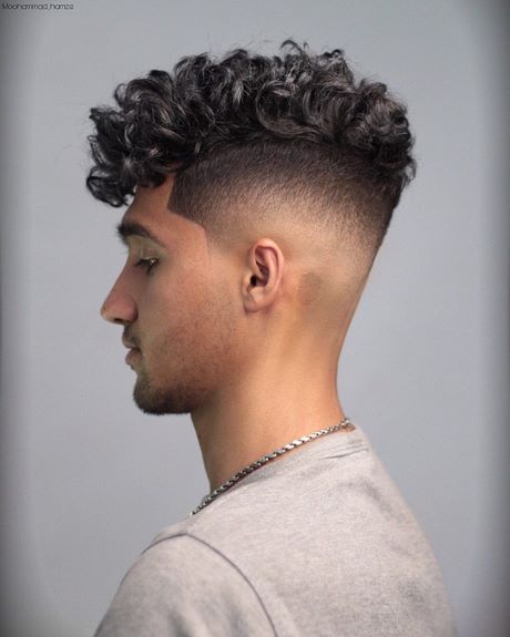 best-haircuts-for-curly-hair-2021-39_2 A legjobb hajvágás a göndör hajra 2021