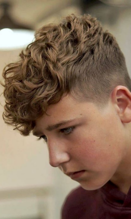 boy-hairstyles-2021-89 Fiú frizurák 2021