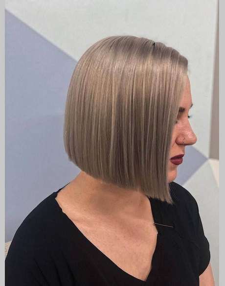 latest-hairstyles-for-short-hair-2021-21_5 Legújabb frizurák rövid hajra 2021