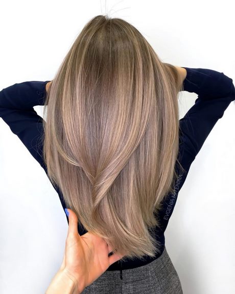 long-blonde-haircuts-2021-22_12 Hosszú szőke hajvágás 2021