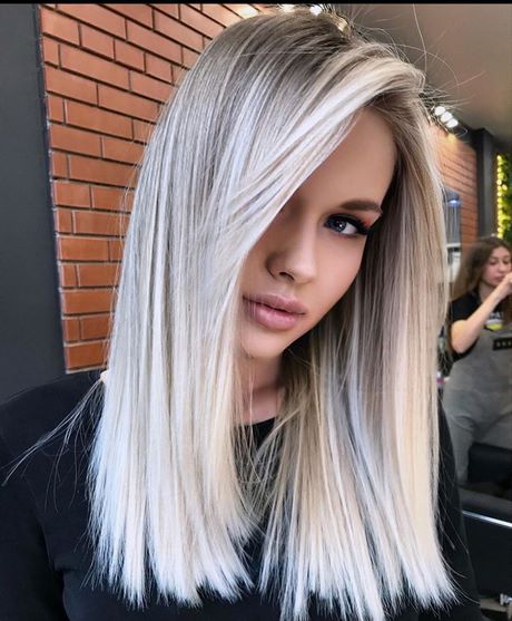medium-blonde-hairstyles-2021-17 Közepes Szőke frizurák 2021