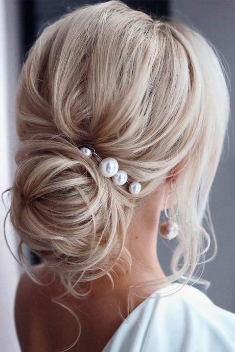 prom-hairstyles-updos-2021-63_13 Prom frizurák updos 2021