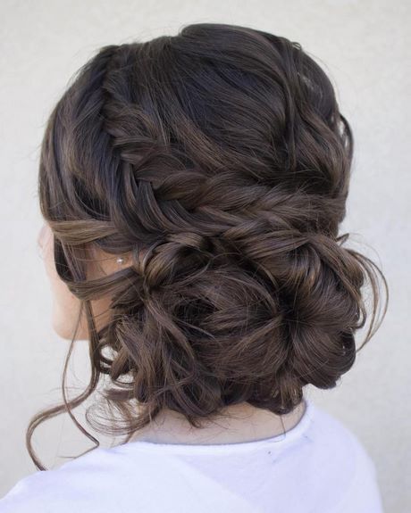 prom-hairstyles-updos-2021-63_5 Prom frizurák updos 2021