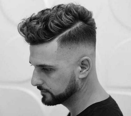 curly-hairstyles-for-men-11_20 Göndör frizurák férfiaknak