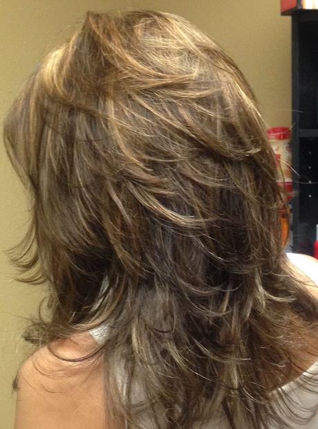 medium-length-hair-with-short-layers-71_11 Közepes hosszúságú haj rövid rétegekkel