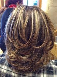 shoulder-length-hair-with-long-layers-50_17 Vállhosszú haj hosszú rétegekkel