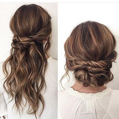 simple-bridesmaid-hairstyles-30_5 Egyszerű koszorúslány frizurák