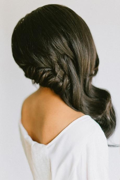 simple-bridesmaid-hairstyles-30_6 Egyszerű koszorúslány frizurák