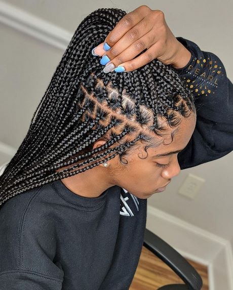 latest-hairstyles-for-black-ladies-2023-31_17 Legújabb frizurák Fekete hölgyeknek 2023