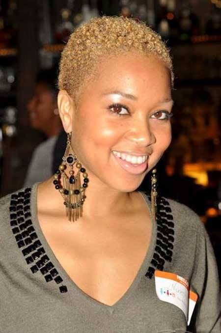 short-hairstyles-for-black-women-for-2023-92_15 Rövid frizurák fekete nők számára 2023-ra
