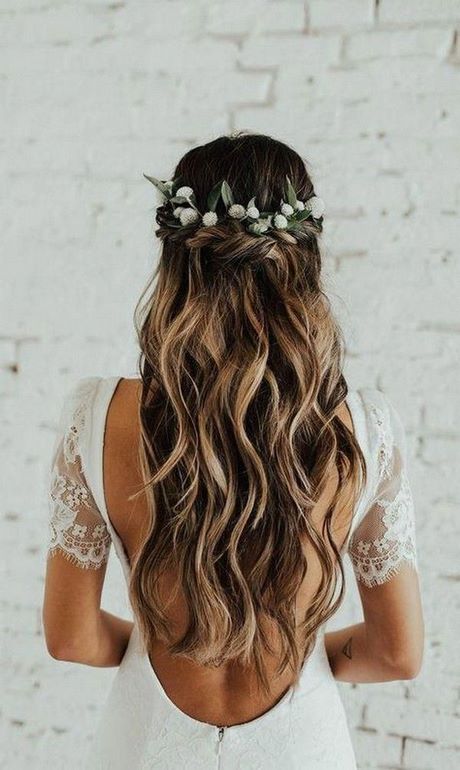 hairstyle-for-bride-2022-88_13 Frizura a menyasszony számára 2022