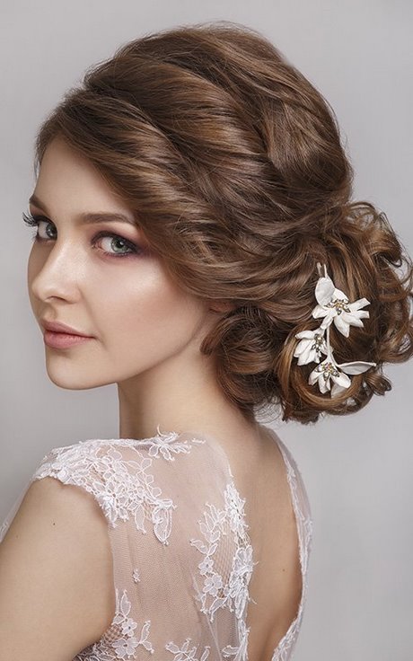 hairstyle-for-bride-2022-88_3 Frizura a menyasszony számára 2022