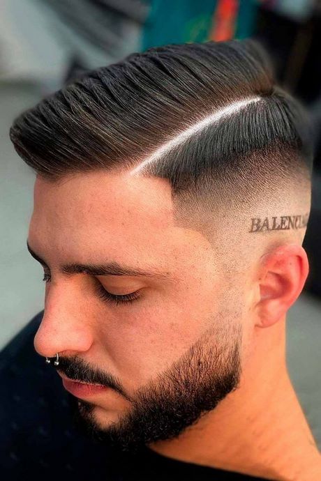 men-hairstyles-for-2022-12_17 Férfi frizurák 2022-re