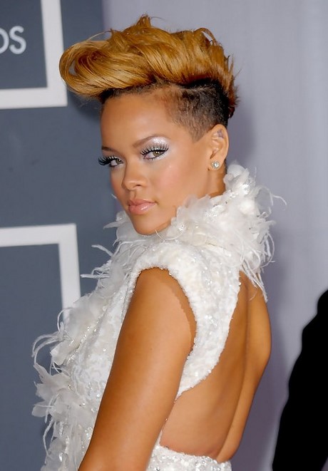 rihanna-short-hairstyles-2022-75_4 Rihanna rövid frizurák 2022