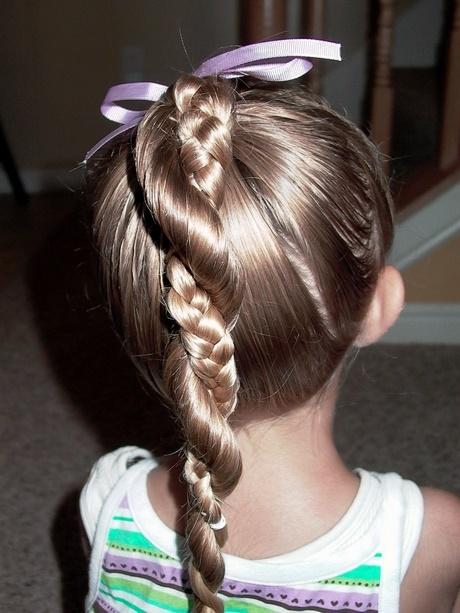 easy-girl-hairstyles-for-long-hair-87_9 Könnyű lány frizurák hosszú hajra