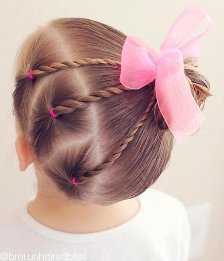 easy-hairstyles-for-kids-29_6 Könnyű frizurák gyerekeknek