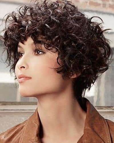 curly-hair-short-haircuts-2020-37_11 Göndör haj rövid hajvágás 2020