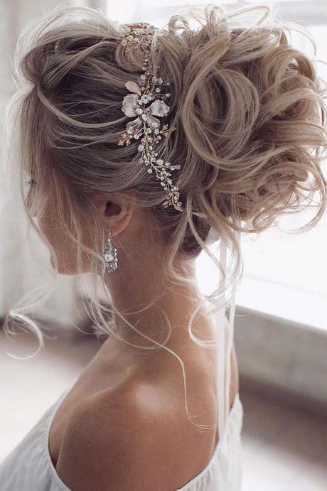 hairstyle-for-wedding-2020-66_12 Frizura esküvőre 2020