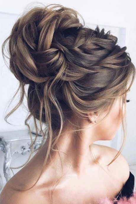 prom-hairstyles-for-2021-39_15 Prom frizurák 2021-re