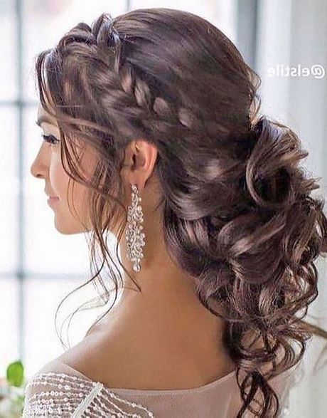 prom-hairstyles-for-2021-39_4 Prom frizurák 2021-re