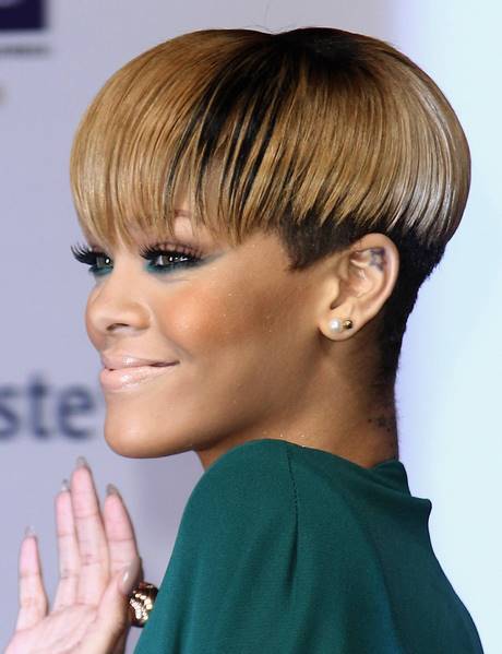 rihanna-short-hair-styles-2021-70_4 Rihanna rövid frizurák 2021
