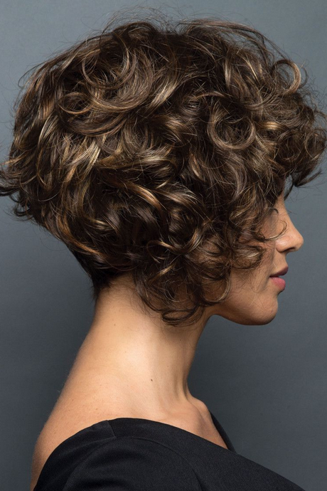 short-cuts-for-curly-hair-2021-35 Rövid vágások göndör hajra 2021