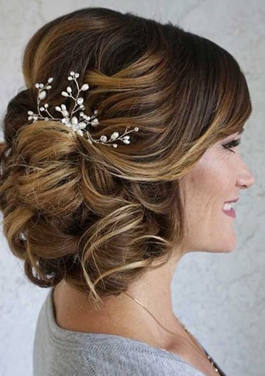 wedding-bride-hairstyles-2021-36_11 Esküvői menyasszony frizurák 2021