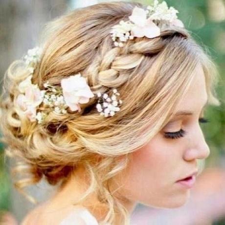 beautiful-bridesmaid-hairstyles-53_6 Gyönyörű koszorúslány frizurák