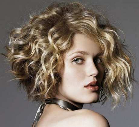 best-hairstyle-for-wavy-hair-and-round-face-14_10 Legjobb frizura hullámos haj, kerek arc