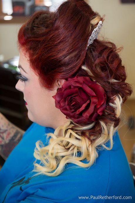 bridal-hair-pin-ups-styles-09_18 Menyasszonyi haj pin Ups stílusok