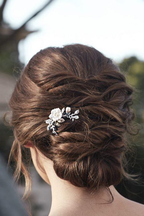 bridal-hair-pin-ups-styles-09_19 Menyasszonyi haj pin Ups stílusok
