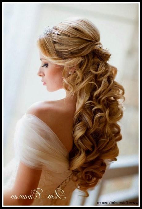 long-hairstyles-for-wedding-bride-63_19 Hosszú frizurák esküvői menyasszony