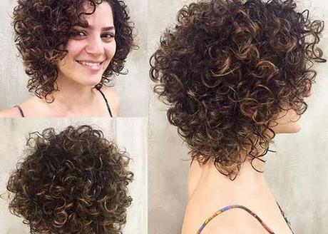 popular-curly-hairstyles-22 Népszerű göndör frizurák