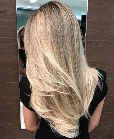 long-blonde-haircuts-2022-93_14 Hosszú szőke hajvágás 2022