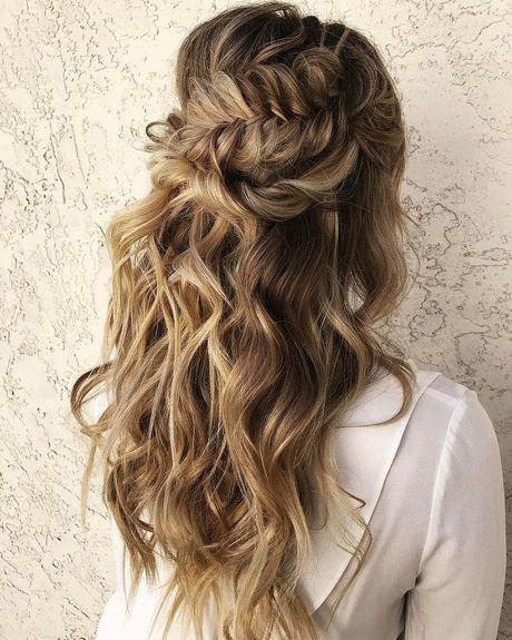 braided-hair-down-hairstyles-55_20 Fonott haj le frizurák