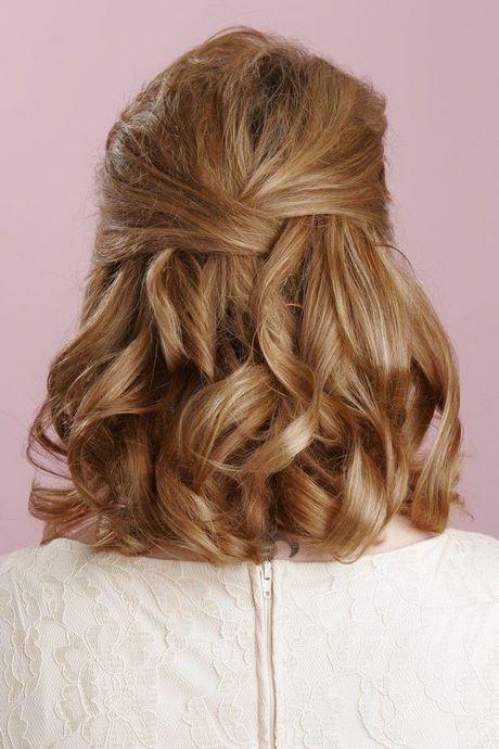 formal-hairstyles-for-medium-hair-half-up-48_4 Formális frizurák közepes haj félig