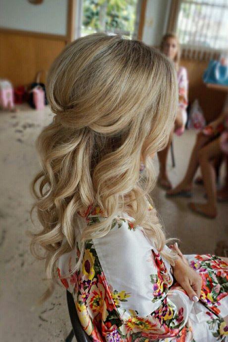 hair-half-up-wedding-hairstyles-14_14 Haj félig esküvői frizurák