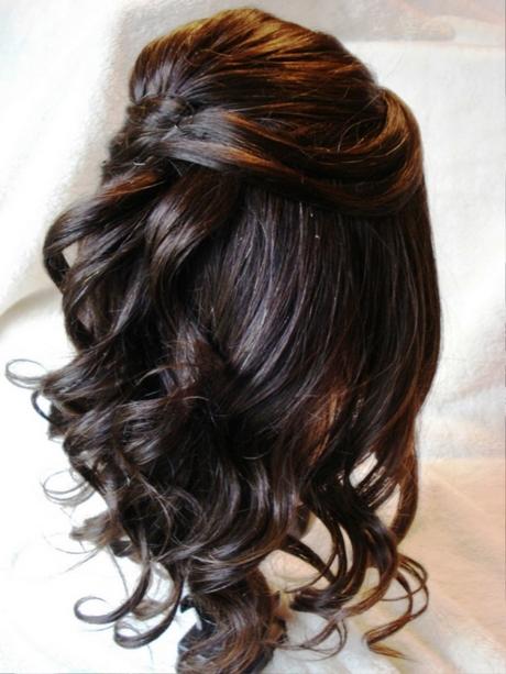 hairstyle-for-half-curly-hair-56_9 Frizura félig göndör hajra